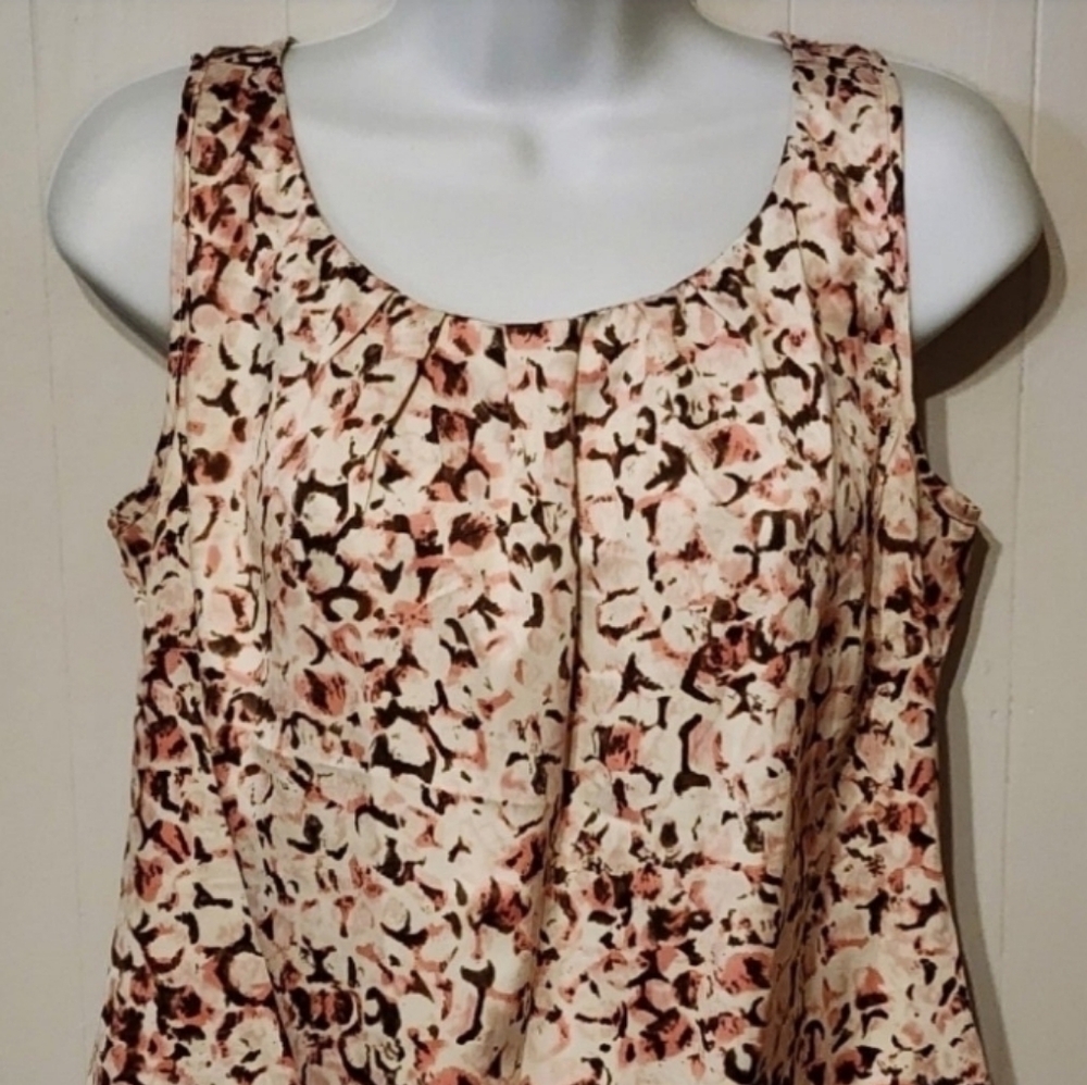 Kenneth Cole Reaction Sleeveless Blouse Small Silky Keyhole Back Pink Brown A230